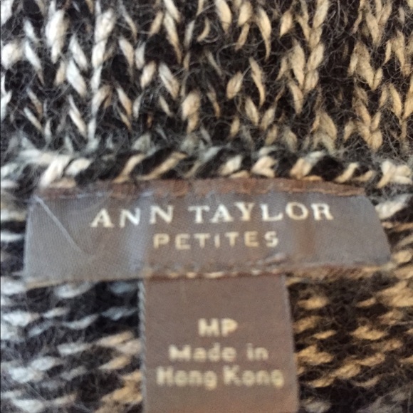 Ann Taylor black /white wool & angora cropped sweater - Picture 3 of 4